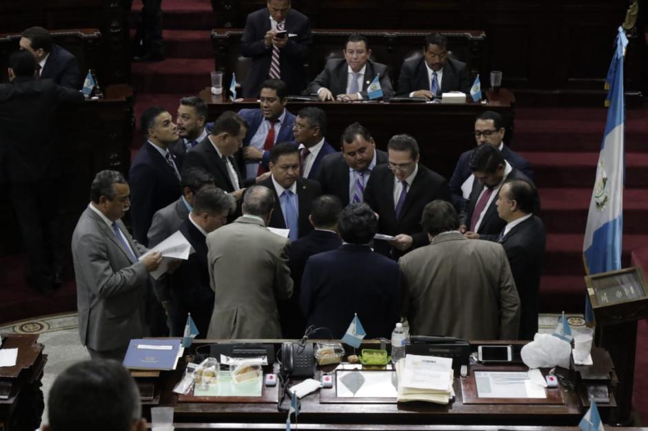 La propuesta presentada por el diputado Fernando Linares Beltranena continuará su aprobación este miércoles. (Foto: Alejandro Balán/Soy502)