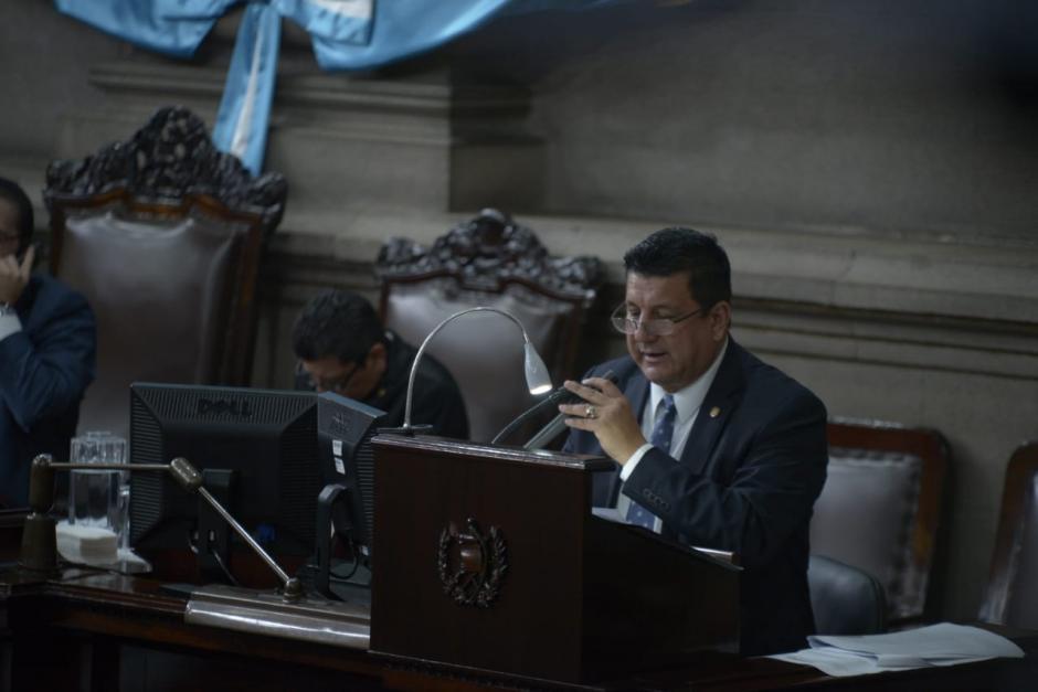 Galdámez fue el encargado de pausar la sesión cuando se necesitaba la presencia de más diputados. (Foto: Wilder López/Soy502)