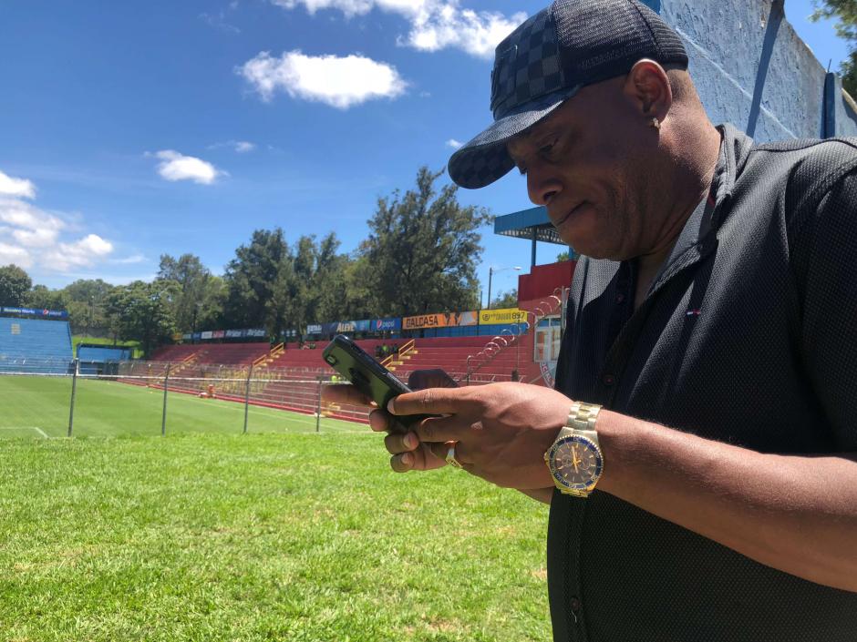 Hernán Medford se despidió de Municipal en conferencia de prensa. (Foto: Luis Barrios/Soy502)