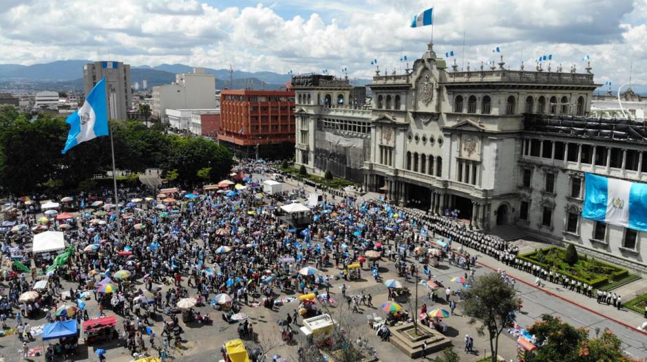 As&iacute; luc&iacute;a la Plaza de la Constituci&oacute;n durante la manifestaci&oacute;n. (Foto: Fredy Hern&aacute;ndez/Soy502)