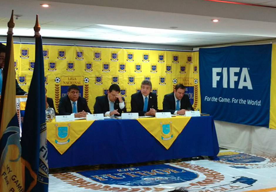 Los dirigentes de la Liga Nacional anunciaron que los clubes disputarán la jornada con jugadores de la categoría especial. (Foto: Archivo)