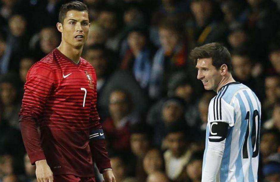 Muchos han querido mantener la rivalidad deportiva entre Cristiano y Messi en los premios. (Foto: archivo)