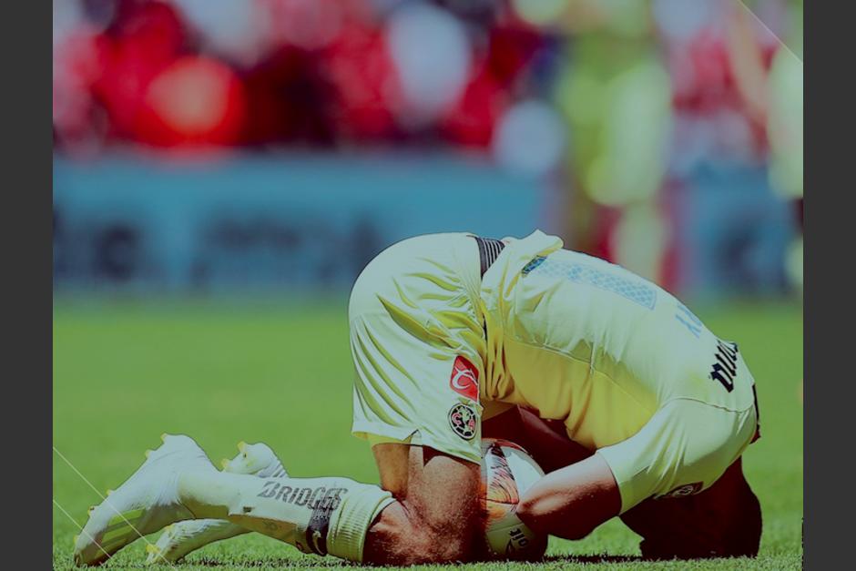 El futbolista del Am&eacute;rica de M&eacute;xico, Francisco C&oacute;rdova sufri&oacute; un terrible choque contra a un Polic&iacute;a en pleno partido. (Foto: Sport Center)