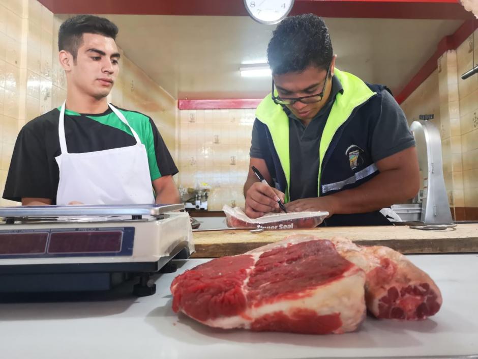 La municipalidad de Mixco inici&oacute; con una investigaci&oacute;n para corroborar la procedencia de la carne en los mercados de ese municipio. (Foto: Muni Mixco)