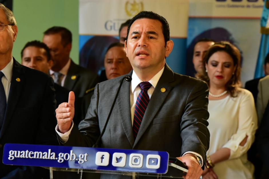 Al salir de la reuni&oacute;n de Gabinete, el presidente Jimmy Morales habl&oacute; acerca de la transici&oacute;n y sus pendientes. (Foto: AGN)