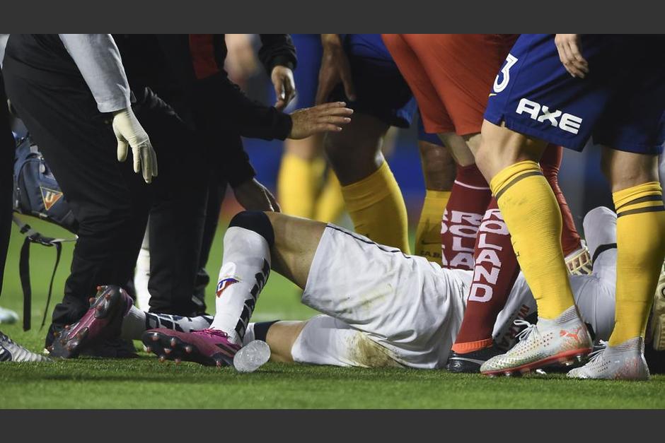 El jugador intent&oacute; desviar un tiro y termin&oacute; lesionado gravemente. (Foto: FoxSports)&nbsp;