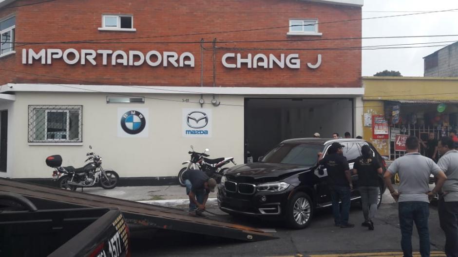Inmovilizan vehículos de un supuesto narcotraficante, quien sería dueño de la Importadora Chang. (Foto: MP)
