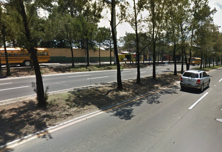 El video fue enviado a la PMT para que sancione al conductor. (Foto: Google Maps)