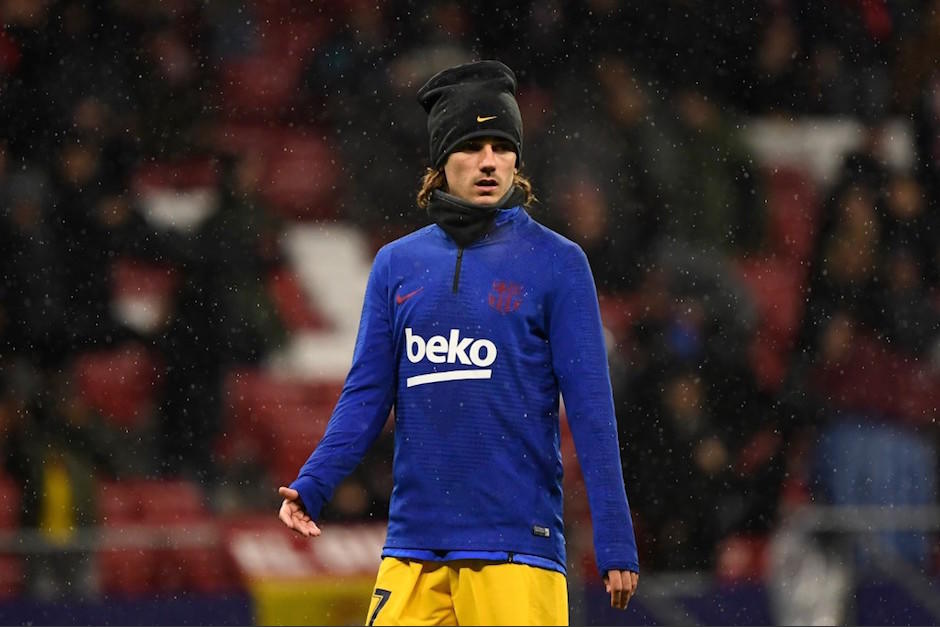 Antoine Griezmann durante el calentamiento en el Wanda Metropolitano. (Foto: AFP)