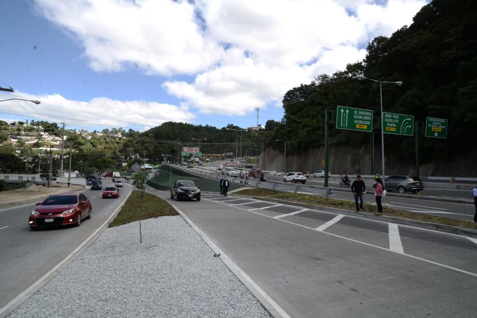 La Polic&iacute;a Municipal de Tr&aacute;nsito report&oacute; el primer accidente en el reci&eacute;n inaugurado paso a desnivel. (Foto: Wilder L&oacute;pez/Soy502)&nbsp;