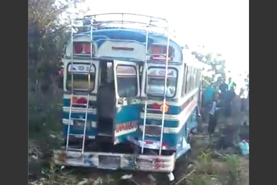 Bus pierde los frenos en ruta a El Salvador y deja varios heridos