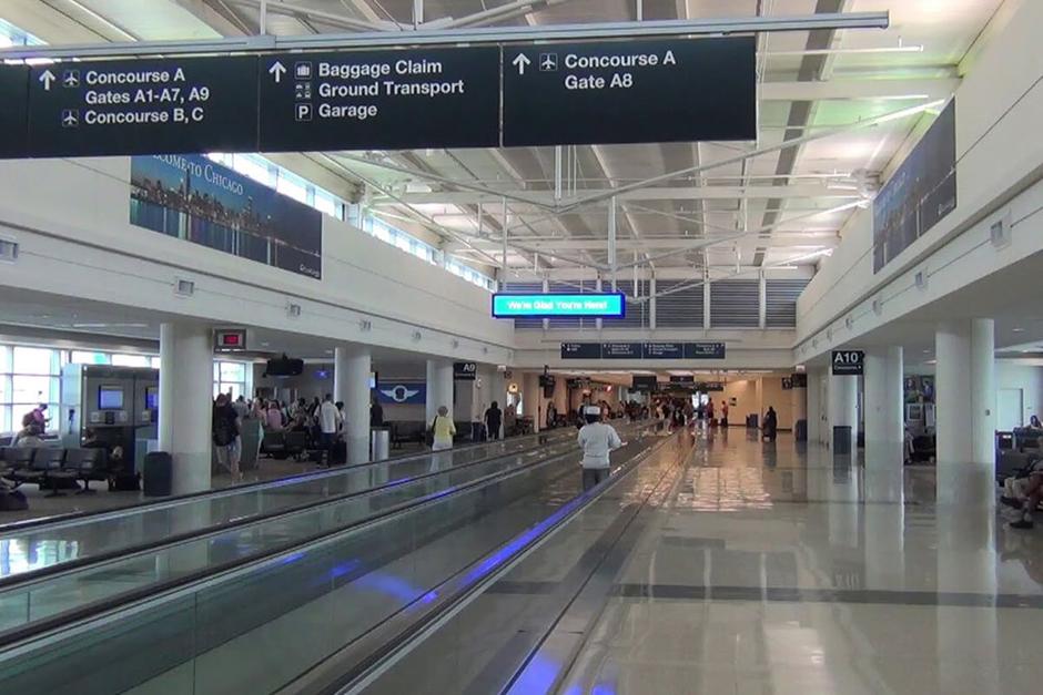 El rapero caminaba en el aeropuerto cuando empez&oacute; a convulsionar. (Foto:&nbsp;chicago-oms.com)