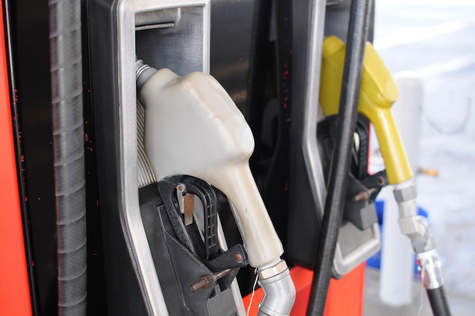 El más reciente monitoreo de precios de los combustibles fue efectuado este lunes. (Foto: Archivo/Soy502)