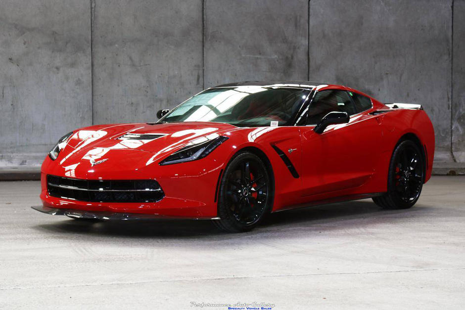 Un lujoso Corvette destaca en el lote de carros que pasar&aacute;n a nombre del Estado. (Foto: Agencias)