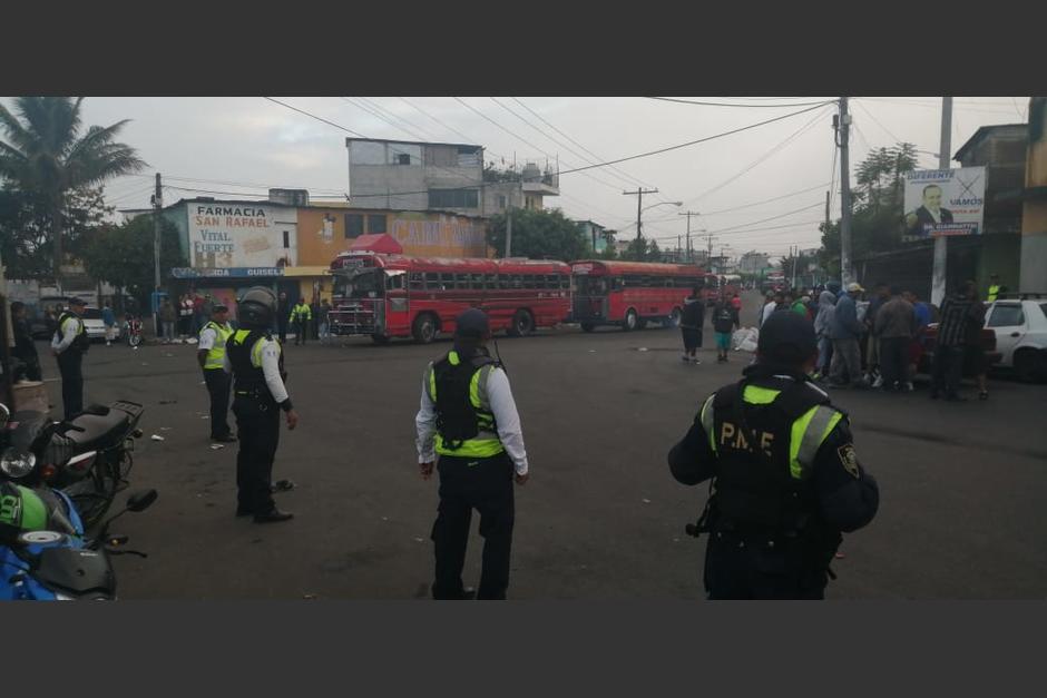 El paro de buses continúa mientras los pilotos exigen más seguridad. (Foto: Mynor Espinoza/Twitter)&nbsp;