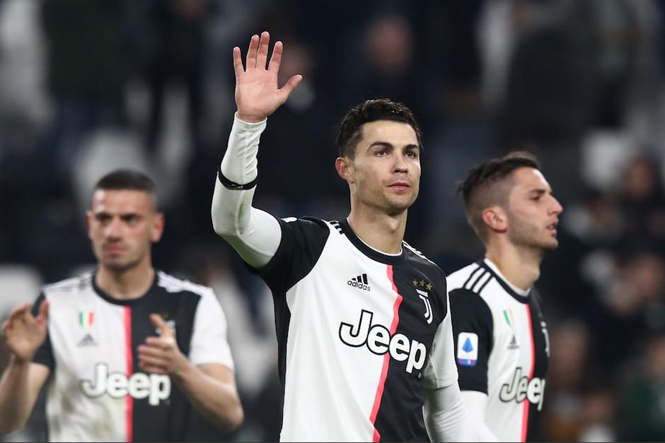 Cristiano Ronaldo festeja el triunfo de su equipo ante el Udinese. (Foto: AFP)
