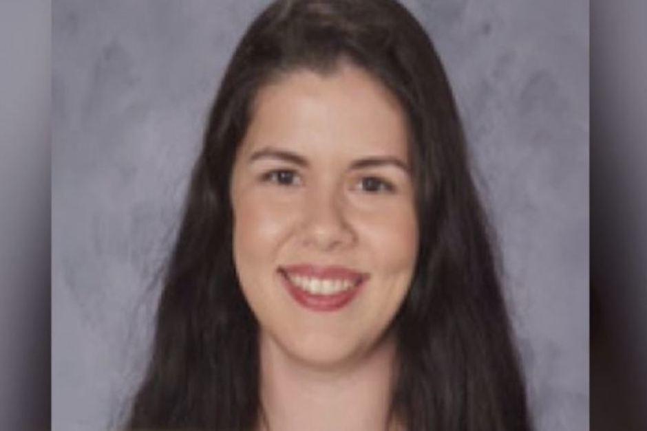 El adolescente us&oacute; su celular para grabar a su profesora en pleno acto sexual y le pas&oacute; el video a las autoridades (Foto: Telemundo)