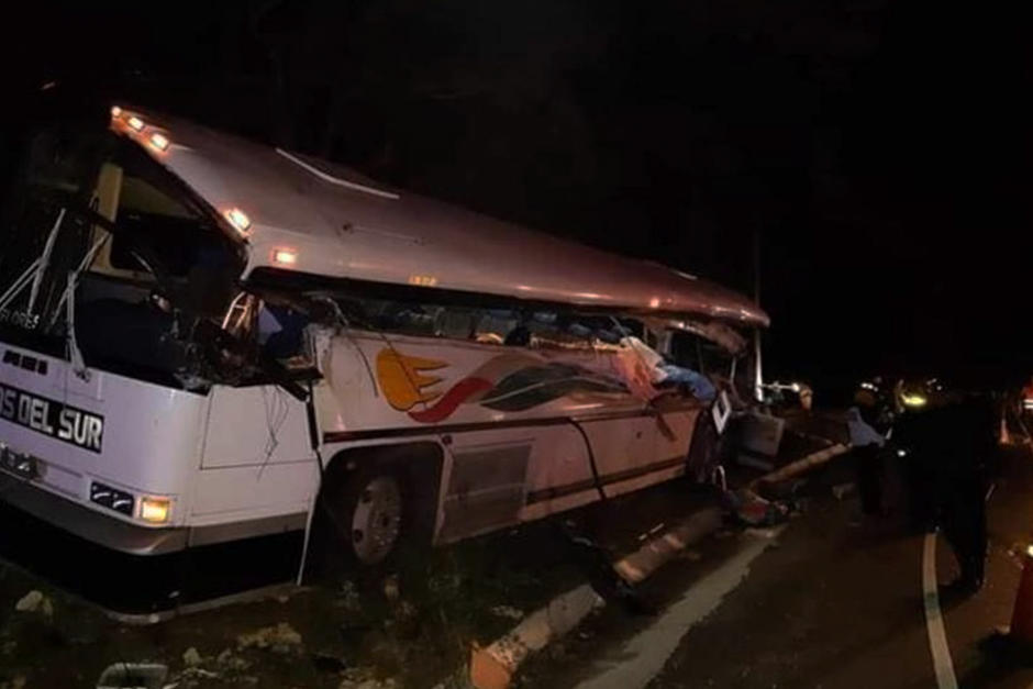 Mientras los familiares daban el &uacute;ltimo adi&oacute;s a las primeras v&iacute;ctimas, desde el hospital les confirmaban otra muerte. (Foto: captura pantalla)