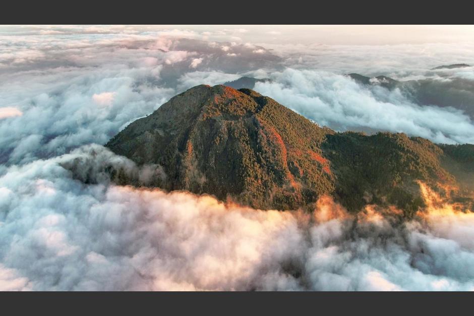 El incendio se produjo por pirotecnia lanzada durante la celebraci&oacute;n de la navidad. (Foto: Alerta Chiapas)