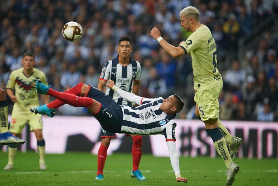 Momento en el que Rogelio Funes Mori realiza la sensacional chilena. (Foto: Twitter)