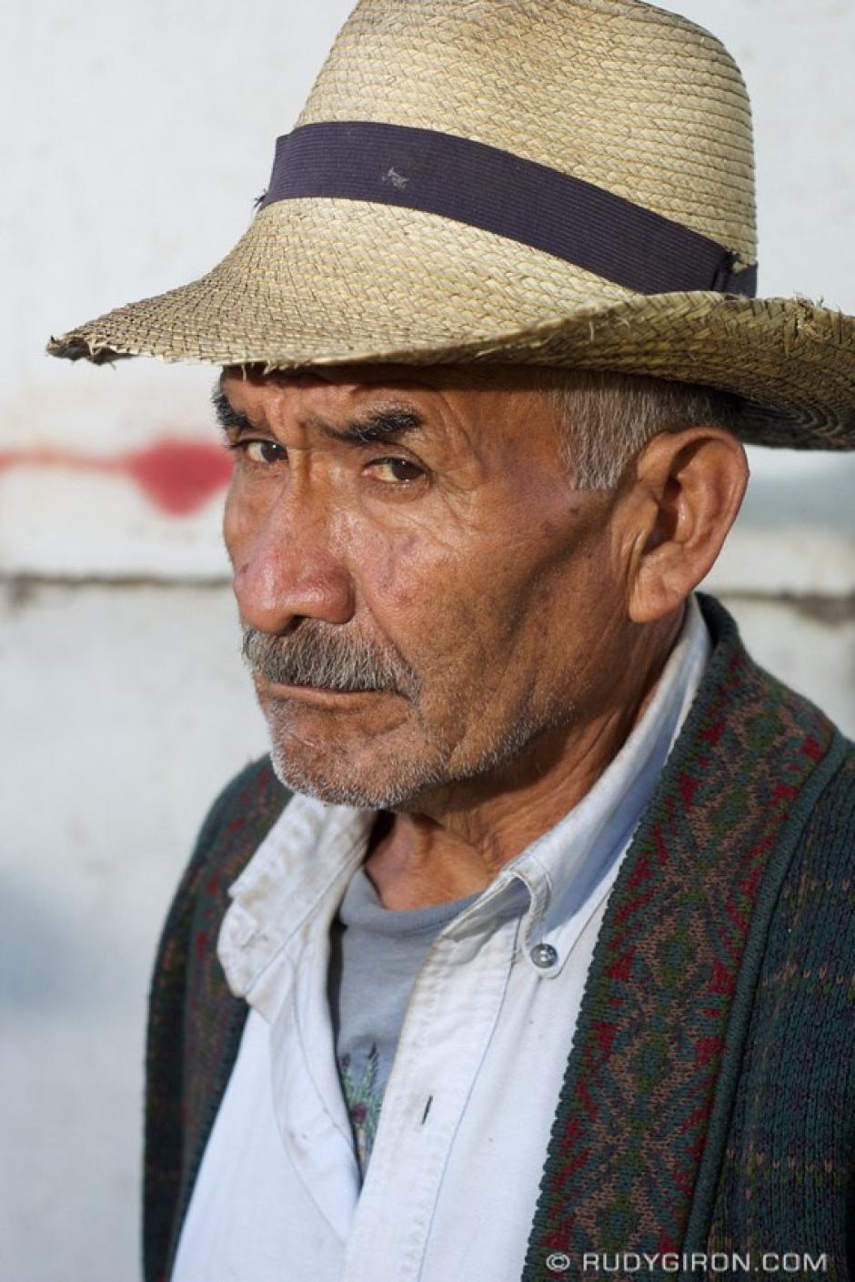 Fotograf&iacute;a ilustrativa. Echan a campesino sin explicaci&oacute;n alguna de Centro Comercial en Xela. (Foto:Antigua Daily Photo)