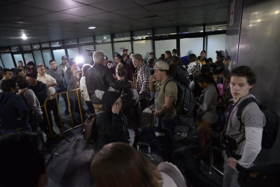 Osorio lleg&oacute; al aeropuerto La Aurora la tarde de este s&aacute;bado. (Foto: Wilder L&oacute;pez/Soy502)