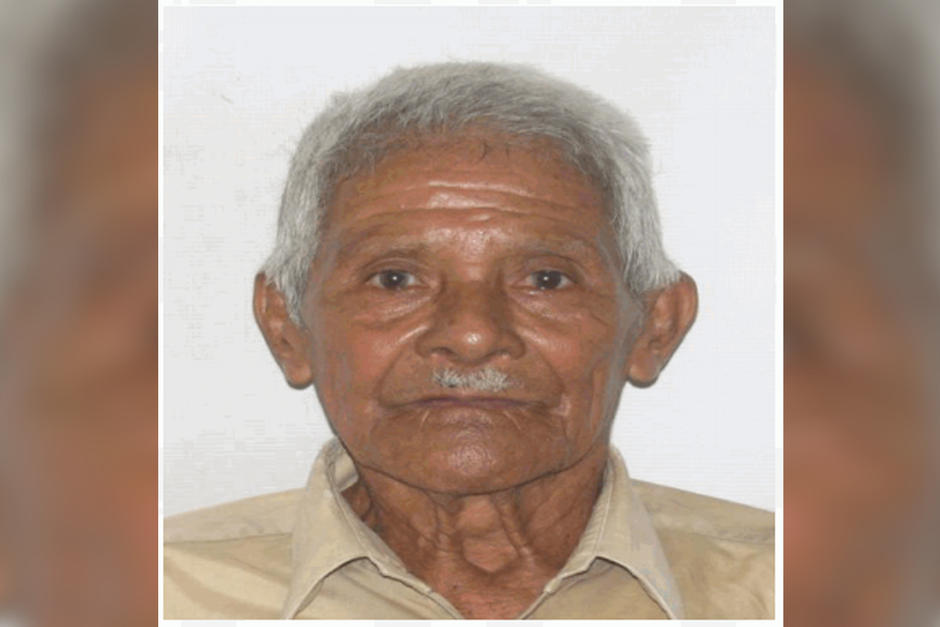 Cruz Ortíz Ortíz es un anciano que vivió en el hogar Mi Dulce Refugio fundado por Manuel Baldizón. Siendo beneficiario fue usado para crear una sociedad anónima relacionada al partido Líder. (Foto: Soy502)&nbsp;