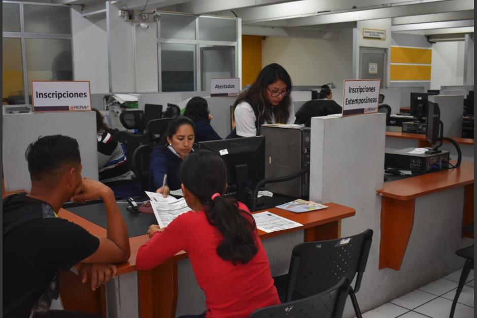 Los usuarios han encontrado complicaciones en sus tr&aacute;mites y el RENAP busca alternativas para facilitar los tr&aacute;mites. (Foto: RENAP)