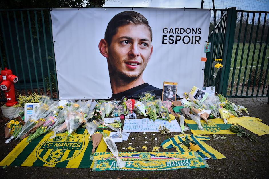 Reinician búsqueda del futbolista argentino Emiliano Sala y el avión desaparecidos en el Canal de la Mancha. (Foto: AFP)