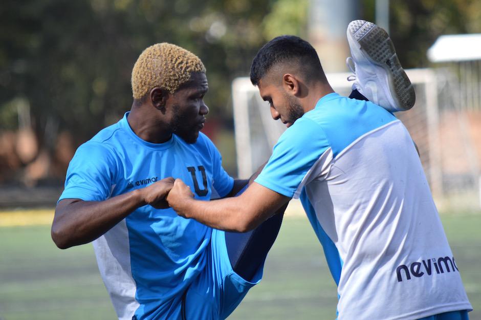 Milton Omar Núñez entrena con el equipo de la Universidad de San Carlos de Guatemala. (Foto: Rudy Martínez/Soy502)