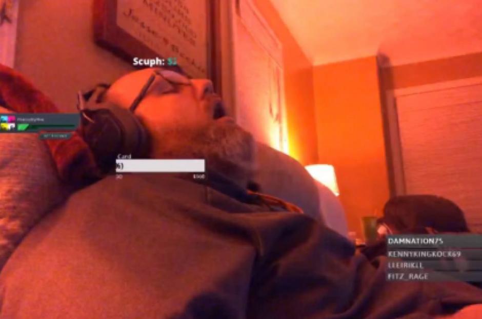 Gamer se queda dormido. (Foto: captura de pantalla)&nbsp;