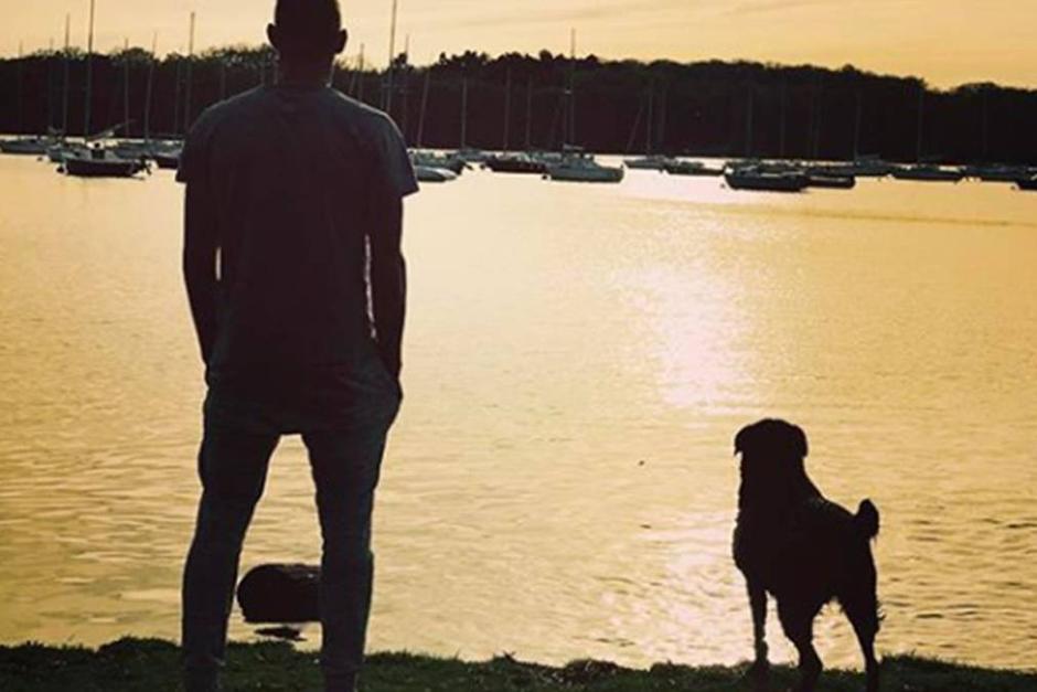 Nala vivía con Emiliano en Europa y según la hermana del futbolista desaparecido, su perrita lo sigue esperando. (Foto: Romina Sala)&nbsp;