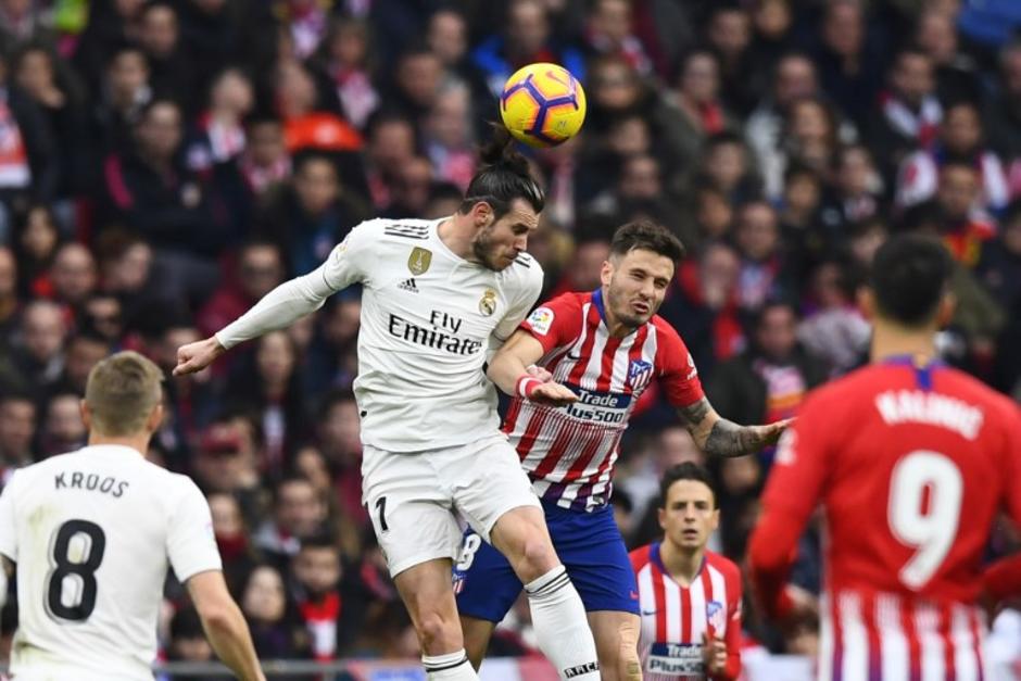 El derbi madrileño fue intenso de principio a fin. (Foto: AFP)