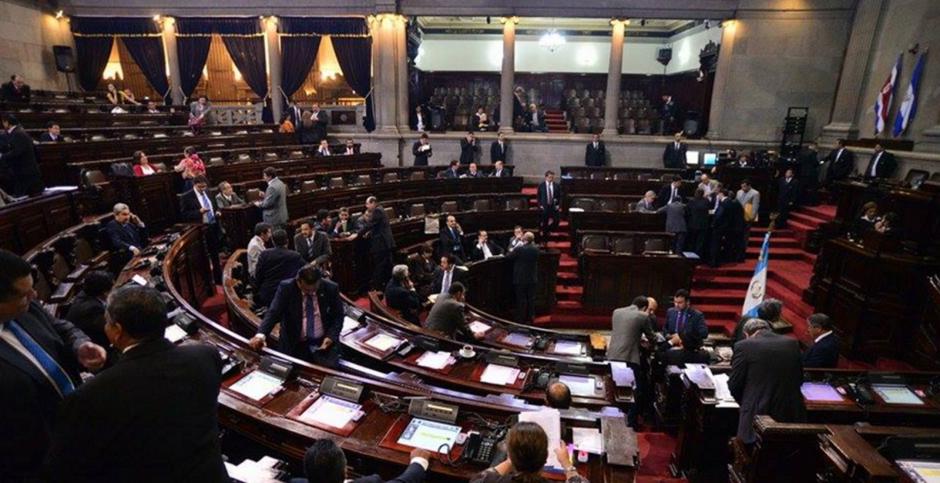 La propuesta beneficiaría a quienes cometieron crímenes durante el conflicto armado interno. (Foto: Archivo/Soy502)