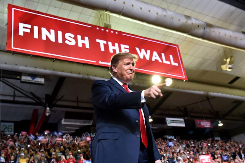 Trump justific&oacute; construcci&oacute;n de muro por una "invasi&oacute;n" de migrantes en situaci&oacute;n ilegal (Foto: New York Magazine)