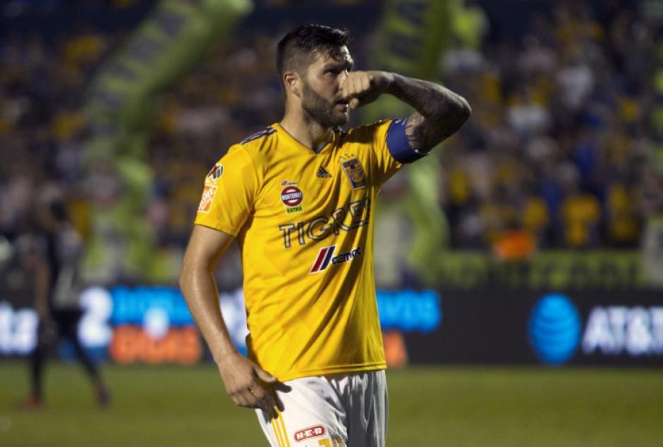 As&iacute; fue la celebraci&oacute;n de Gignac despu&eacute;s de hacer un golazo. (Foto: AFP)