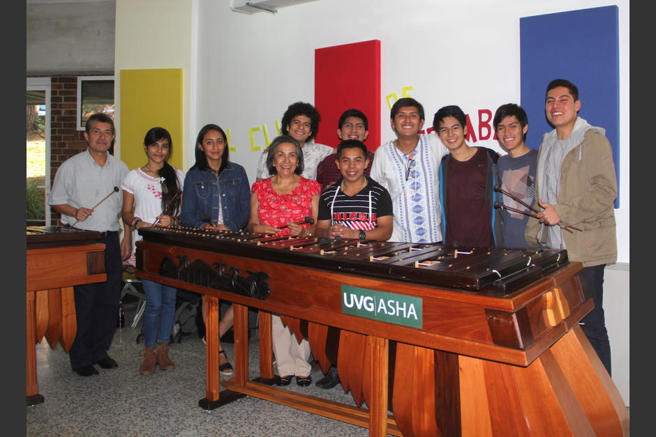 El grupo de estudiantes ha sorprendido con su calidad musical. (Foto: Fredy Hern&aacute;ndez/Soy502)