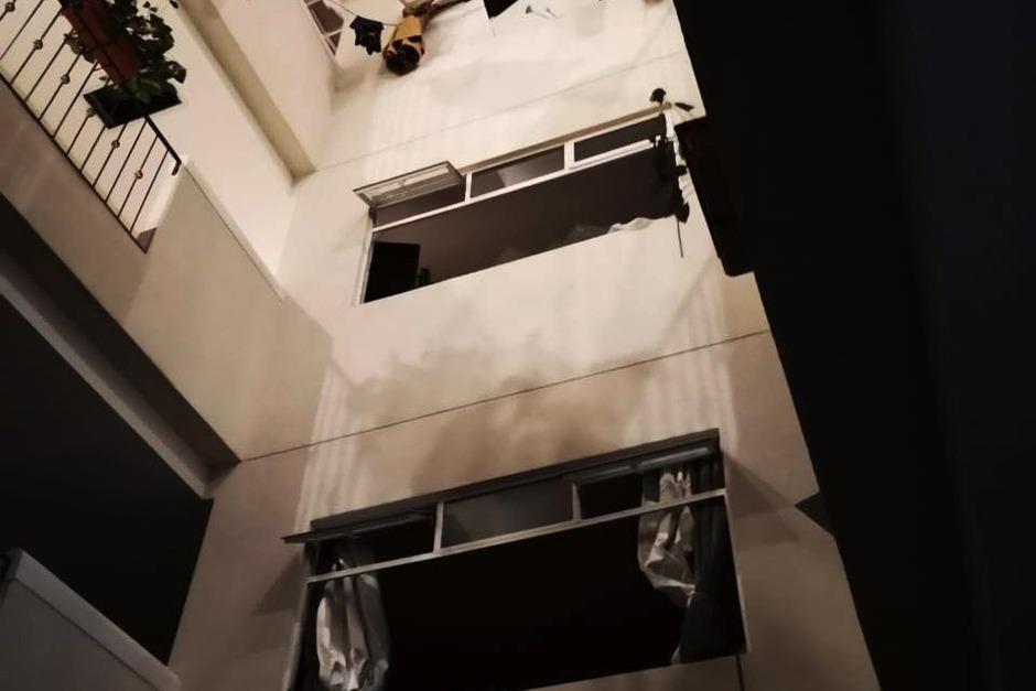 Una fuerte explosión alarmó a vecinos de Las Charcas en la zona 11. (Foto: captura pantalla)&nbsp;