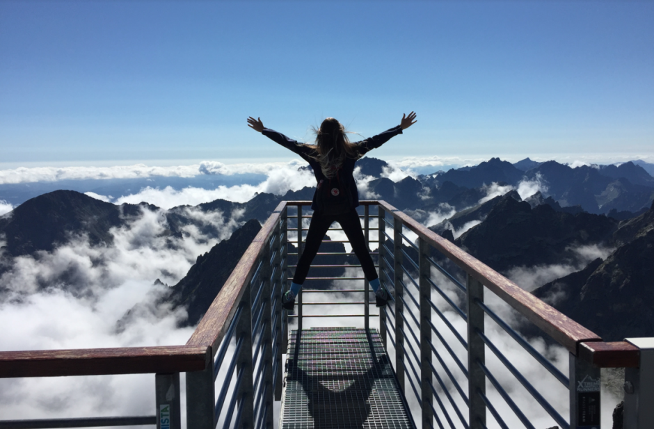 Guatemalteca contó su experiencia al obtener una beca para estudiar en España. (Foto: captura de pantalla)&nbsp;