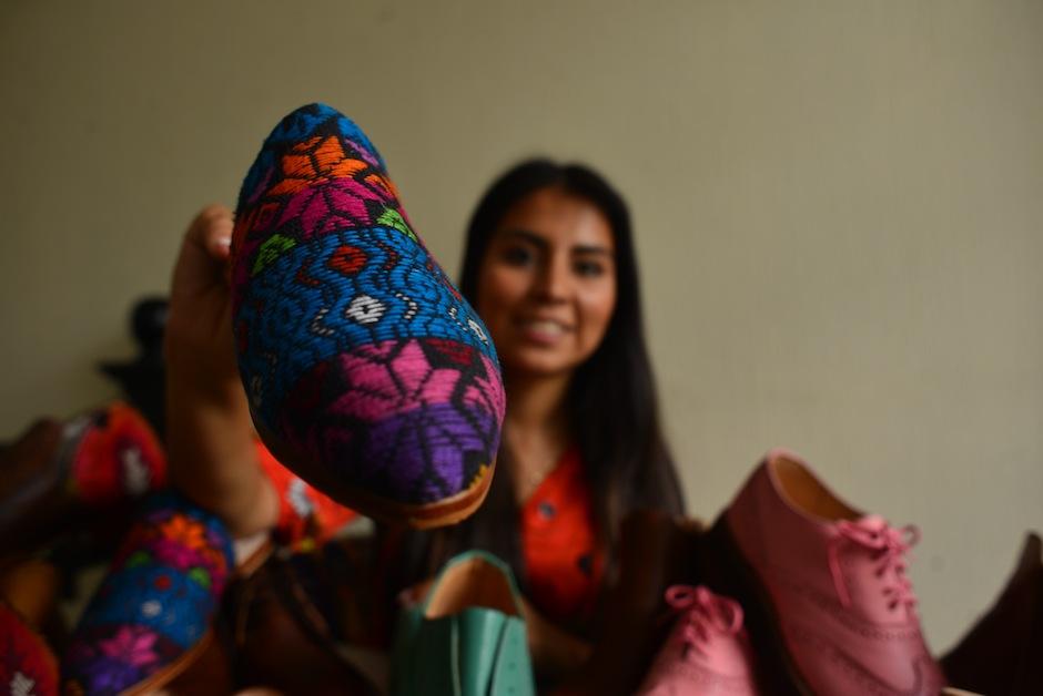 Cristha Fuentes es una diseñadora de calzado Guatemalteca. (Jesús Alfonso/Soy502)