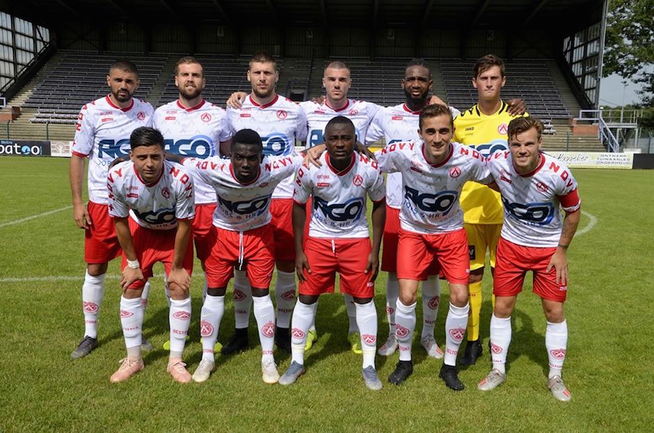 Nicholas Hagen figura en el once titular dek Kortrijk, de Bélgica. (Foto: Facebook)
