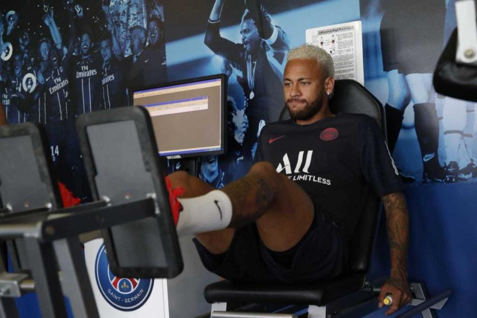 Neymar se encuentra en Francia y entren&oacute; en la sede del PSG. (Foto: Twitter/Neymar)&nbsp;