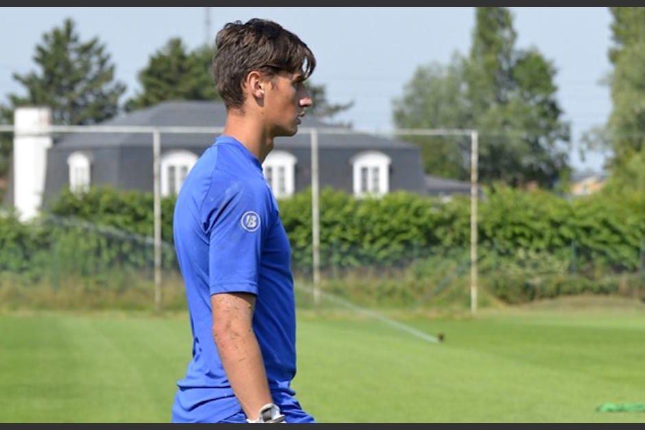 Nicholas Hagen entrenó durante 15 días en el Kortrijk. (Foto: Facebook)