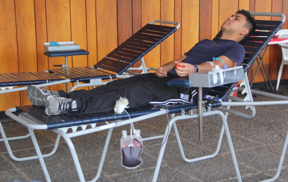 Estudiantes y poblaci&oacute;n en general pueden acercarse para aportar y ser agentes que salven la vida de otras personas. (Foto: Fredy Hern&aacute;ndez/Soy502)