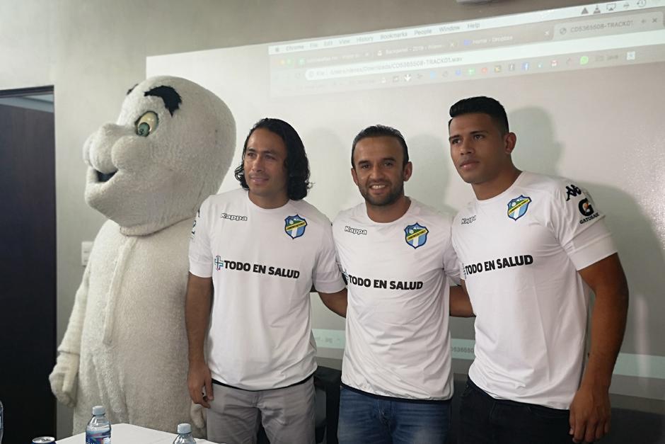 Comunicaciones presentó a sus refuerzos de lujo y se destacó el regreso de "El Moyo" Contreras. (Foto: Luis Barrios/Soy502)