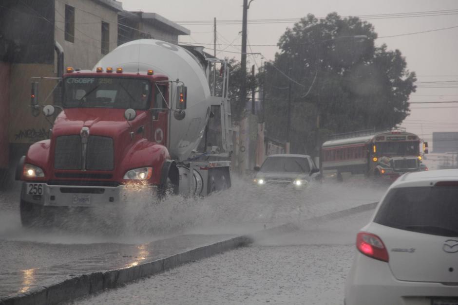 Las lluvias de este mi&eacute;rcoles por la tarde dej&oacute; estragos en varios puntos de la ciudad. (Foto: Soy502)