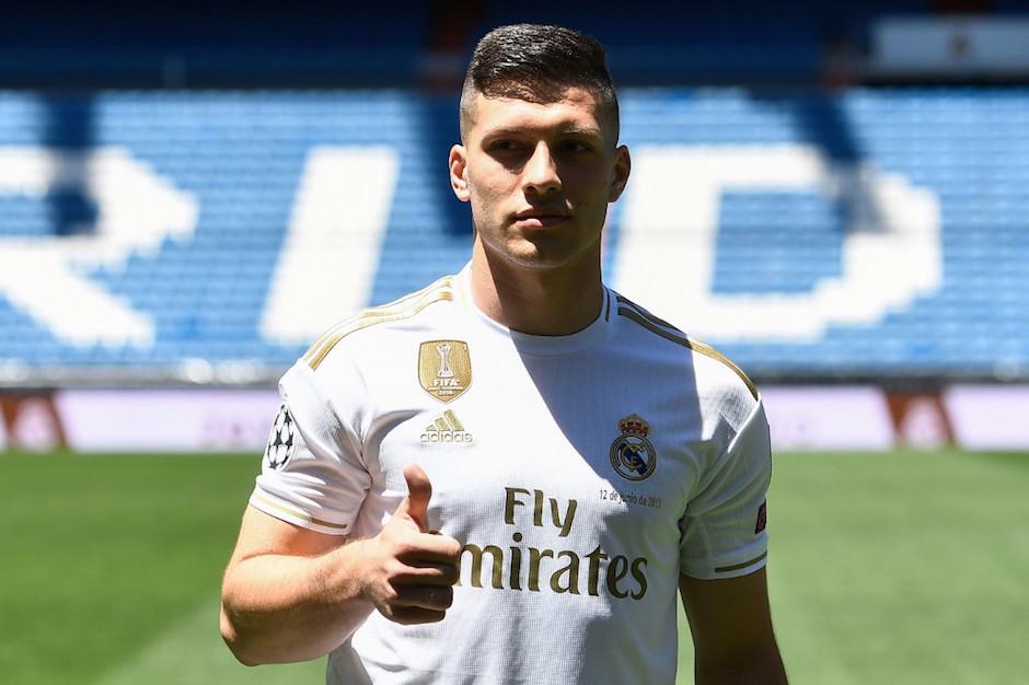 Luka Jovic ya luce la camisola del Real Madrid. (Foto: AFP)