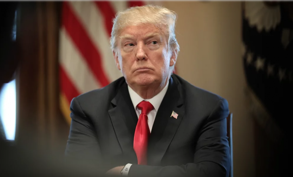 El presidente Donald Trump us&oacute; las redes sociales para amenazar con deportaciones. (Foto: Time)