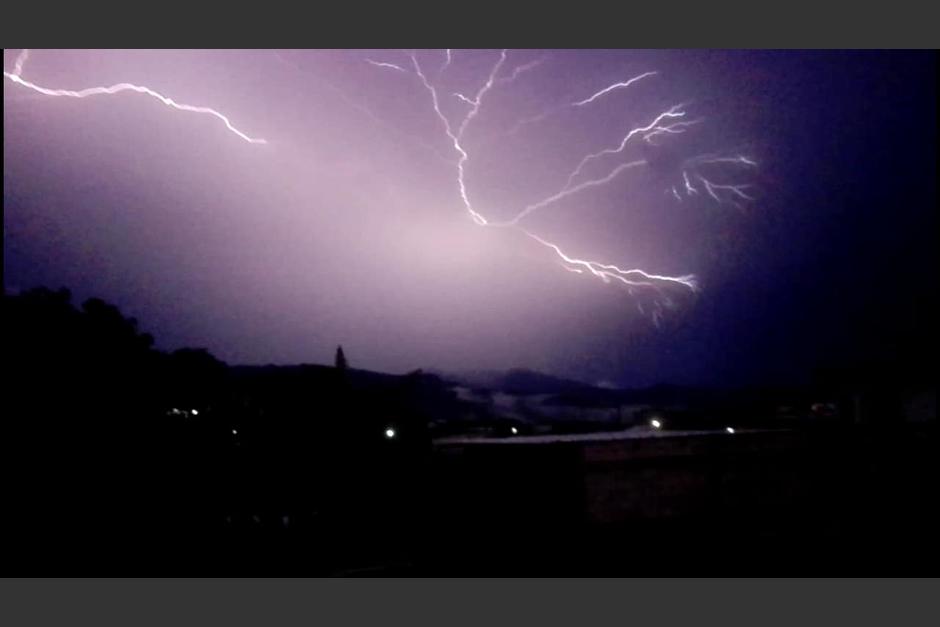 Las lluvias afectaron varios departamentos en Guatemala. (Foto: Meteorolog&iacute;a GT/Facebook)&nbsp;