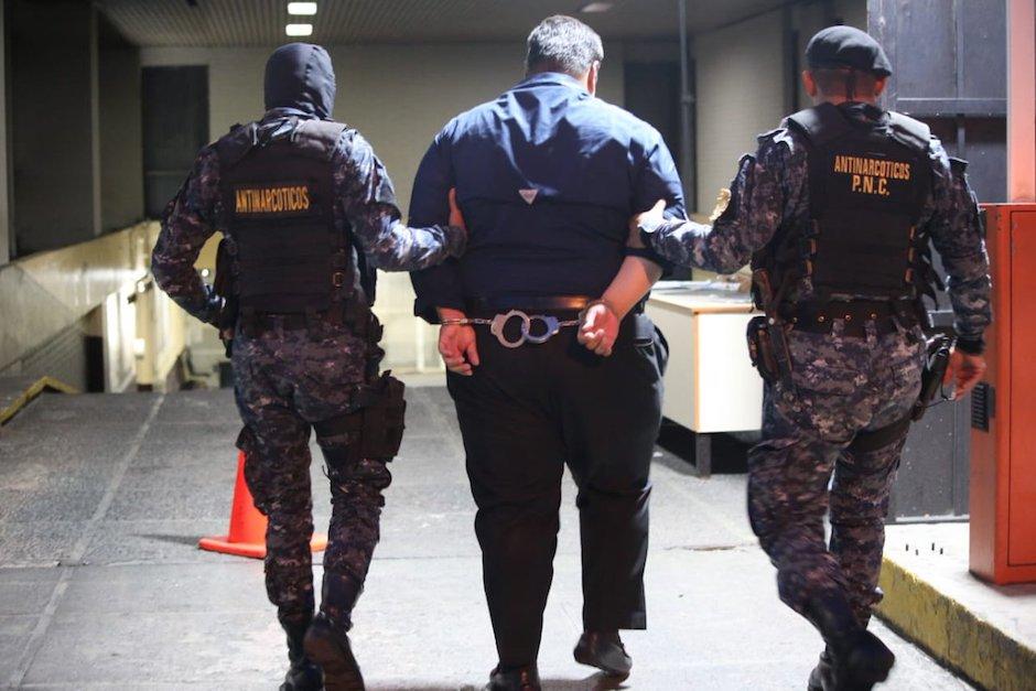 La Polic&iacute;a Nacional Civil lo detuvo cuando se conduc&iacute;a en un veh&iacute;culo en la zona 14 capitalina (Foto: PNC)